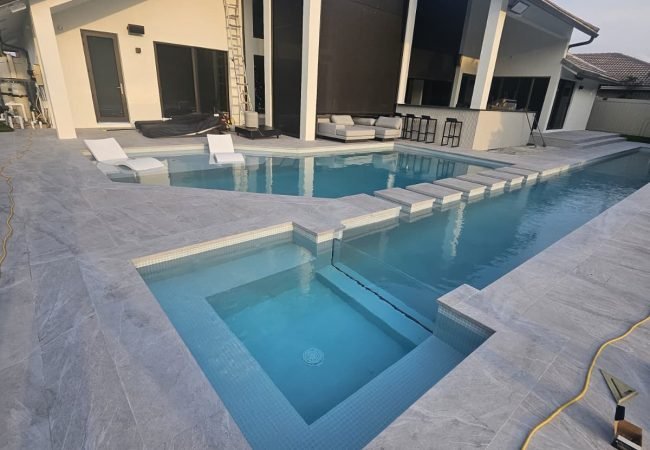Concrete vs Fiberglass Pools: Which Is Better for Florida Homes? (2026 Guide)